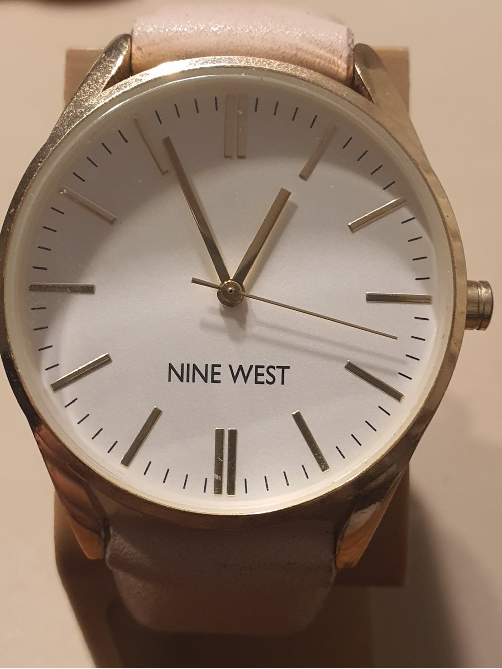 🦋10/$20🦋 Nine West Goldtone/White/Pink Leather Women's Watch